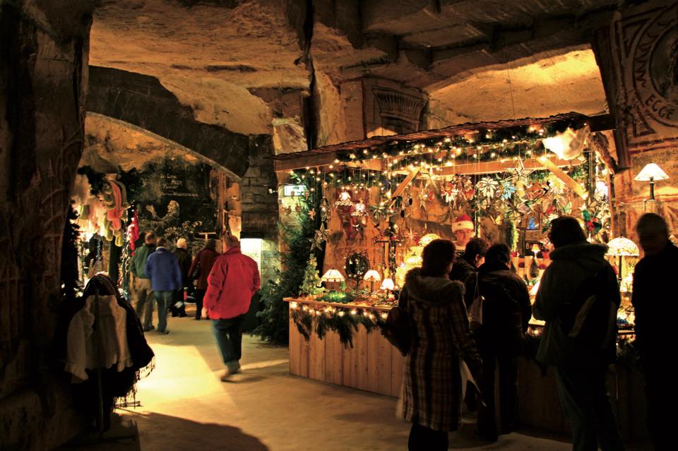 Valkenburg-persfoto-grotten-dagtocht-kerstmarkt-fluweelengrot-dagjeuit.net_.jp